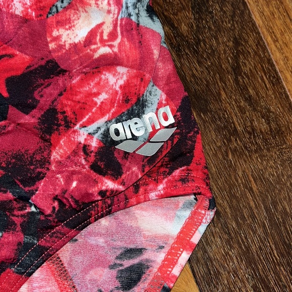 Arena Size 28 Practice Suit - Picture 2 of 3